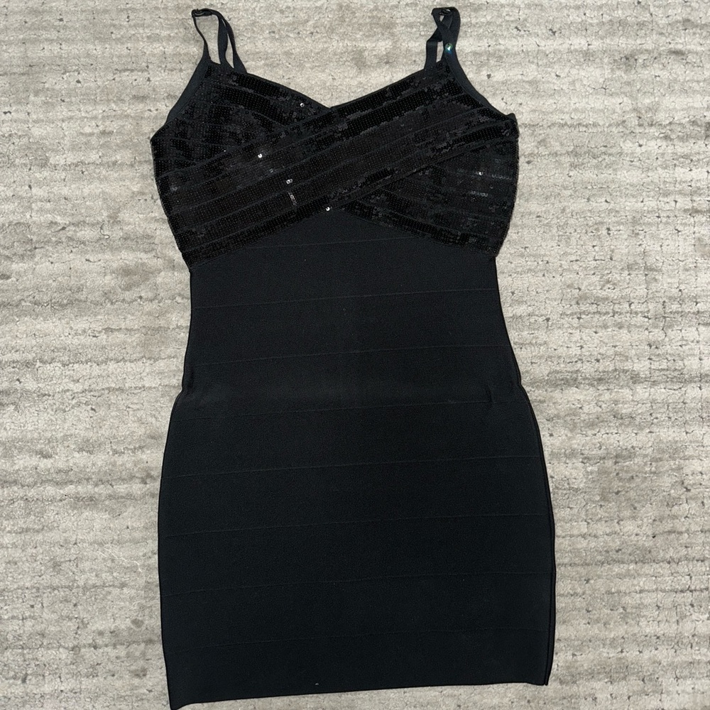 Guess dress✨ Size L